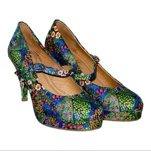 Miss Albright Specialty Heel Pump Size 6 Tropical/Floral Colors and Pattern